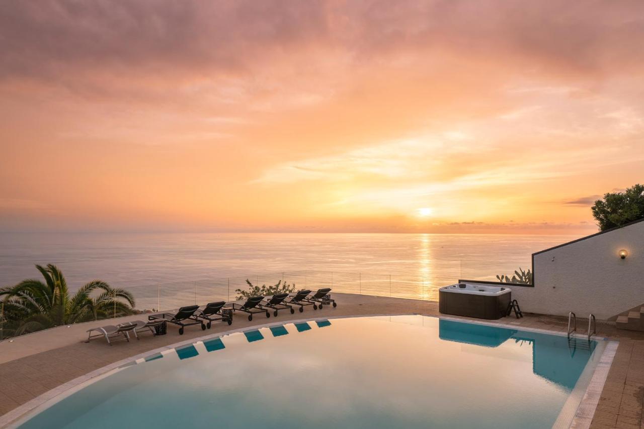 Sky Villa By An Island Apart Funchal  Exterior photo